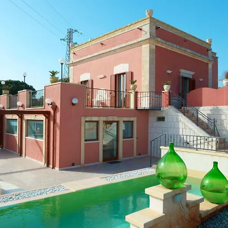 Vila Masseria Le Colonne Del Sole *